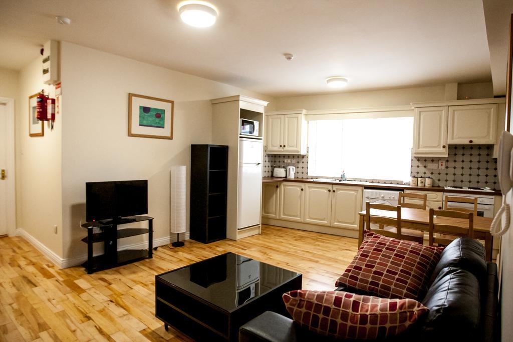 Dominick Street Apartments Γκάλγουεϊ Εξωτερικό φωτογραφία