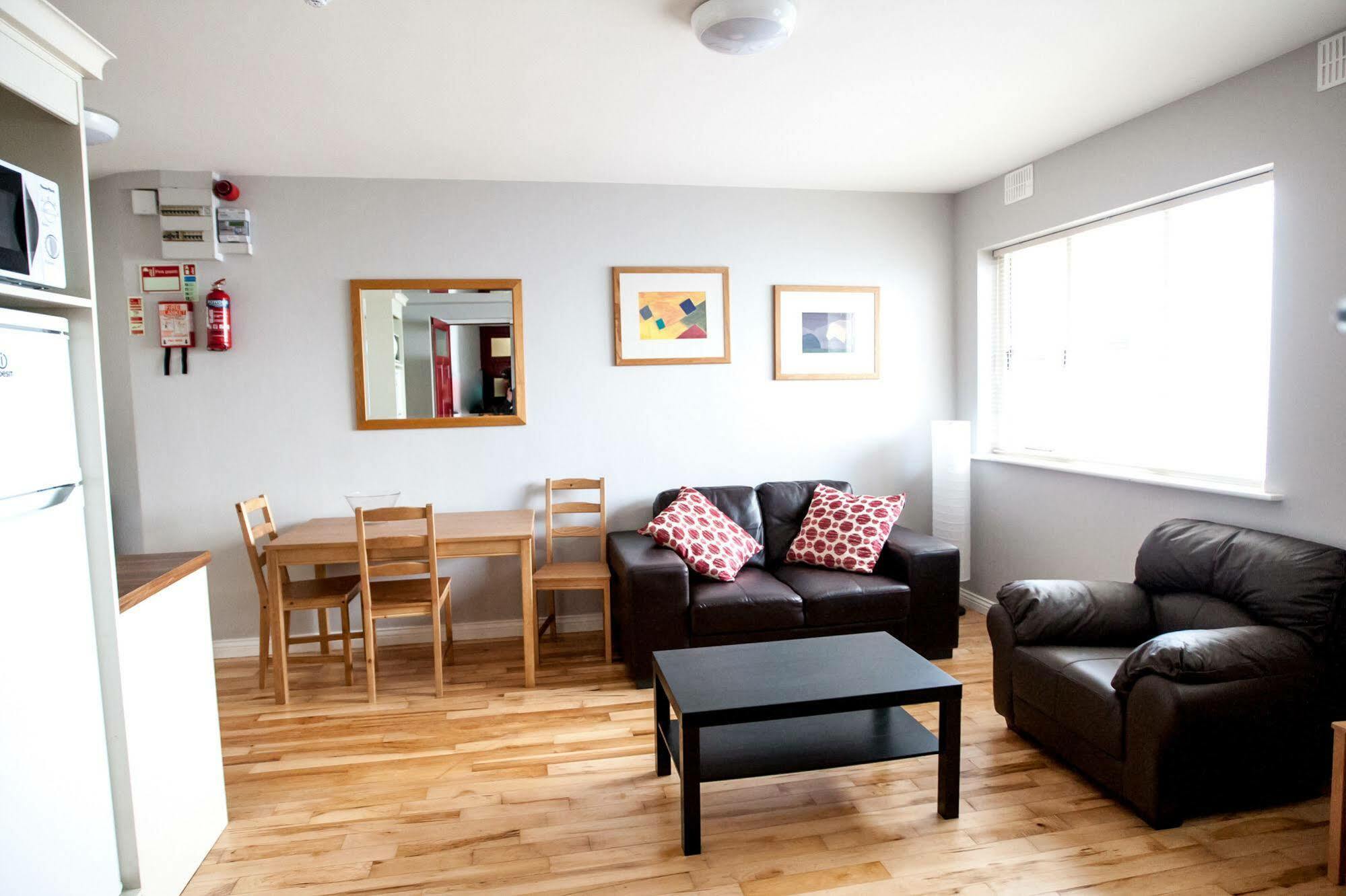 Dominick Street Apartments Γκάλγουεϊ Εξωτερικό φωτογραφία