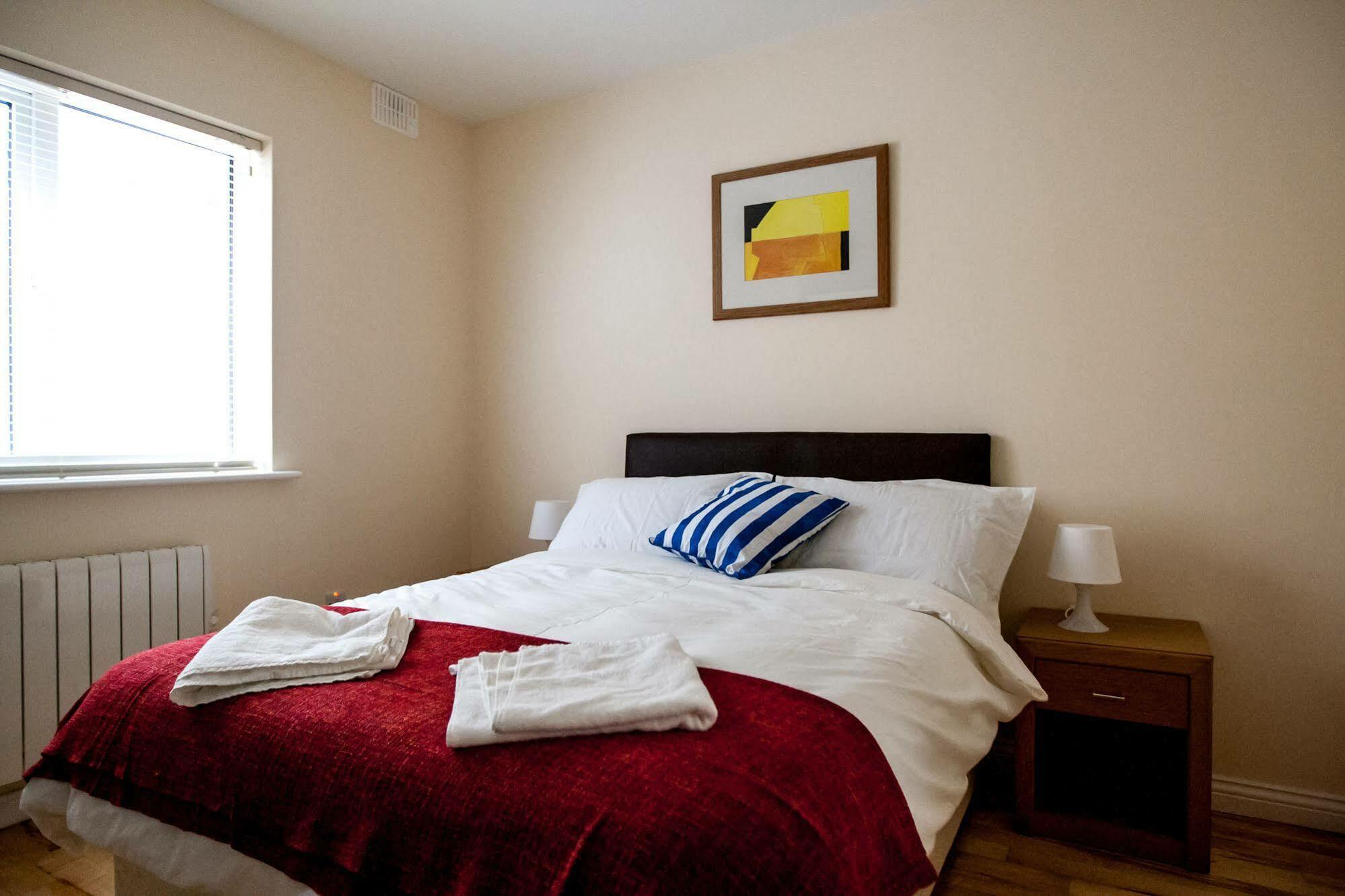 Dominick Street Apartments Γκάλγουεϊ Εξωτερικό φωτογραφία